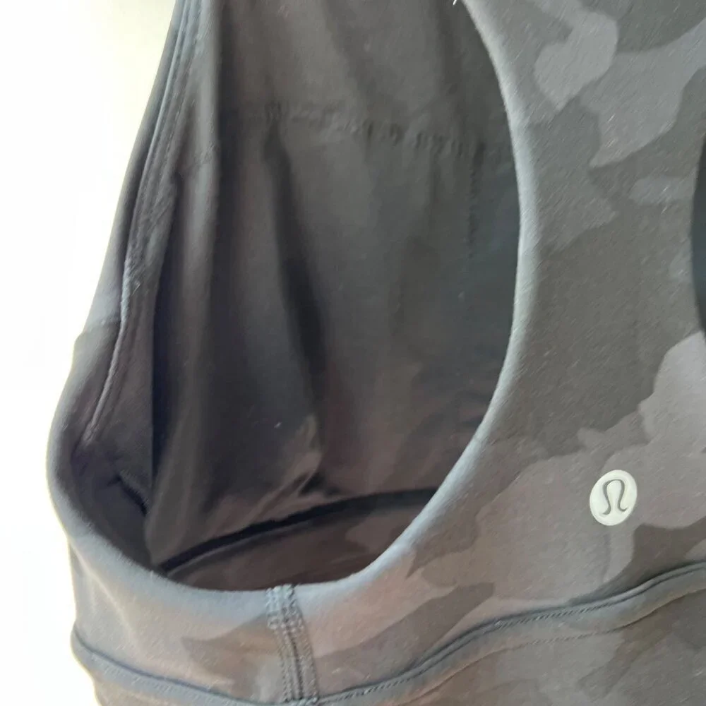Lululemon Wunder Train Longline Bra, black Camo, Size 6 J199